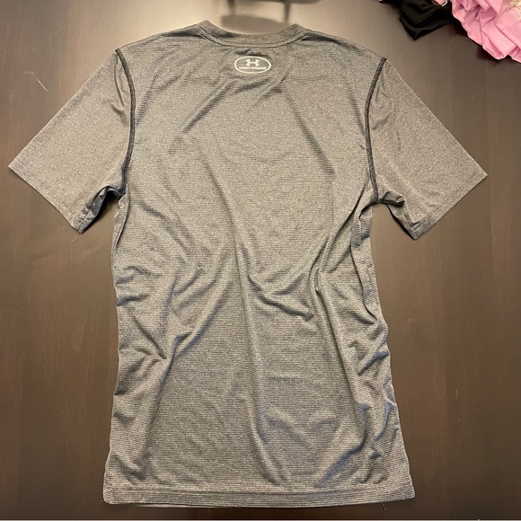 Mens Under Armour Fitted Heat Gear Shirt - Small - Picture 3 of 6